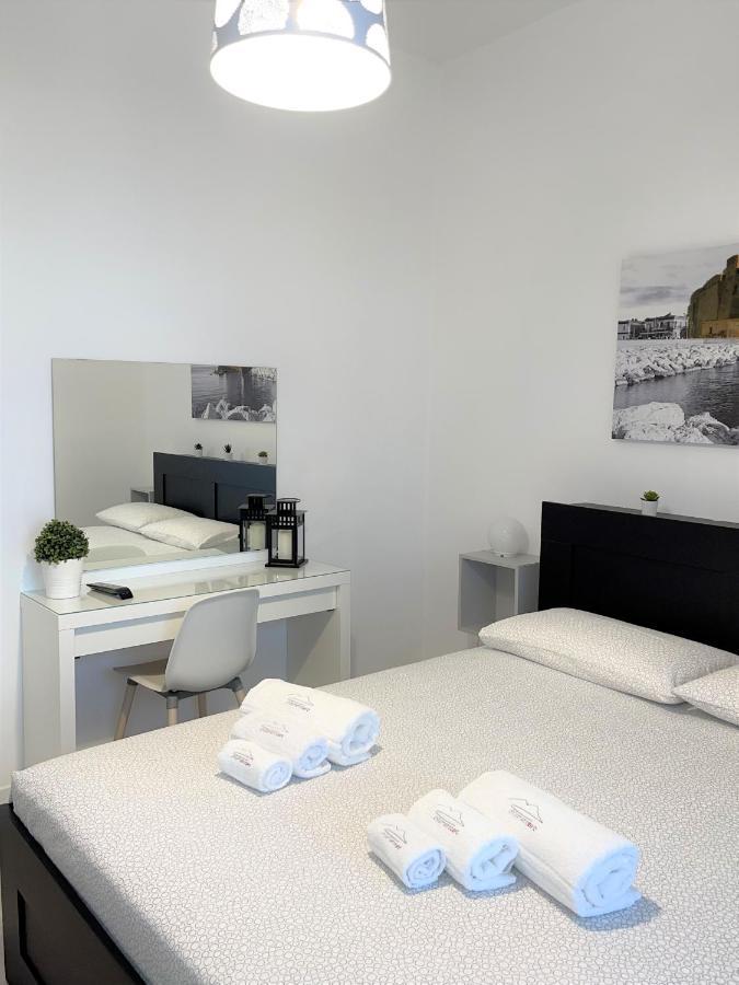 Chilometrozero Luxury Apartment Наполи Екстериор снимка